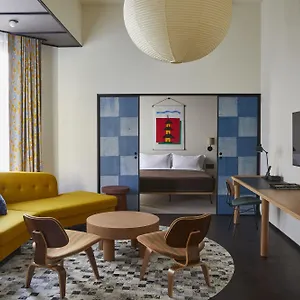 Отель Ace *****